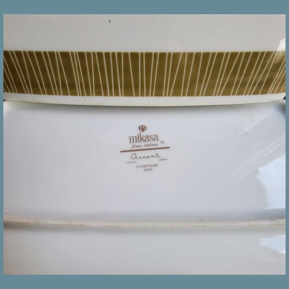 Vintage 1960s Mikasa Olive Green "Accent Contour 5584" Butter Dish - Picture 4 of 5